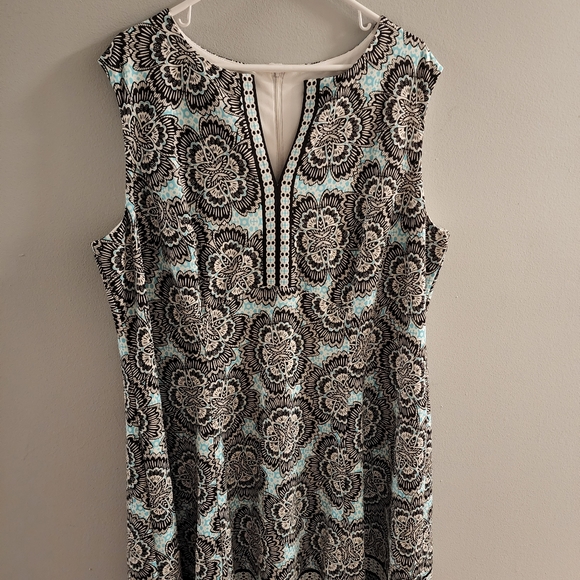 Maggy London Dresses & Skirts - Maggy London Dress Sleeveless 3X lined